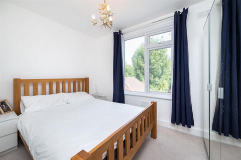 1 bedroom apartment for sale, Chatsworth Road, Mapesbury NW2