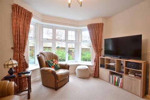 2 bedroom apartment for sale, Branksomewood Road, Fleet GU51