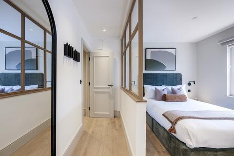 undefined, Flat ,  Nevern Square, London SW5