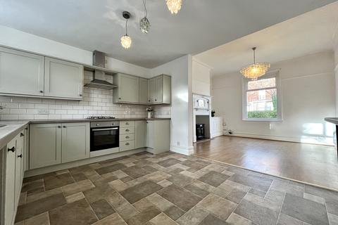 4 bedroom semi-detached house for sale, Victoria Parade, Preston PR2