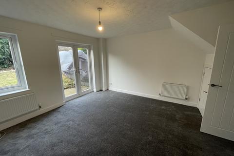 2 bedroom terraced house to rent, Llys Cilsaig, Llanelli