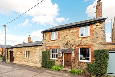 5 bedroom detached house for sale, Careys Road, Pury End, Towcester, Northamptonshire, NN12