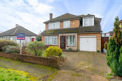 4 bedroom detached house for sale, West Common Road, North Uxbridge