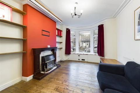 62 Coulston Road, Lancaster, LA1 3AE