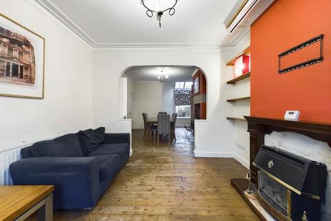 62 Coulston Road, Lancaster, LA1 3AE