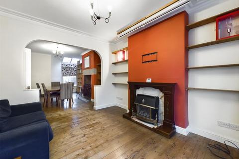 62 Coulston Road, Lancaster, LA1 3AE