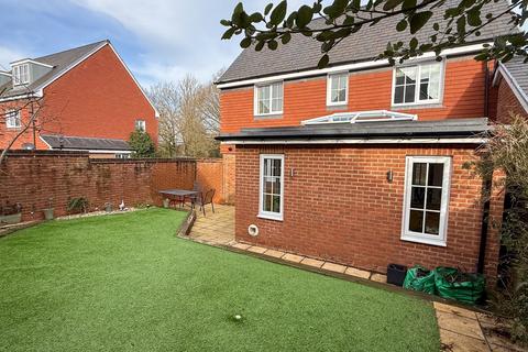 3 bedroom link detached house for sale, Harrier Road, Bishops Green, Newbury, RG20