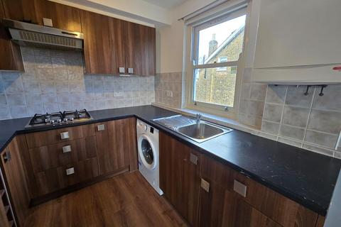 1 bedroom flat to rent, 8 Talbot Road