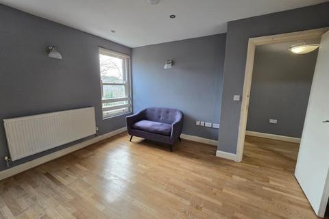 1 bedroom flat to rent, 8 Talbot Road