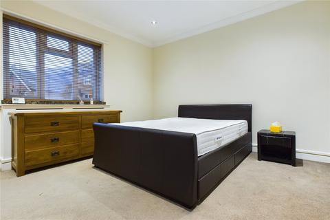 1 bedroom apartment to rent, Cambridge Road West, Farnborough, Hampshire, GU14