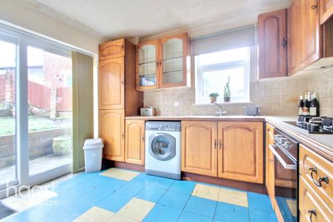 3 bedroom semi-detached house for sale, Vale Drive, Chatham