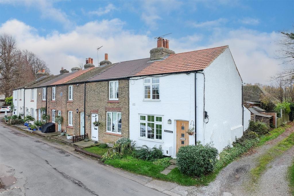 8 Wellington Cottages-02a.jpg