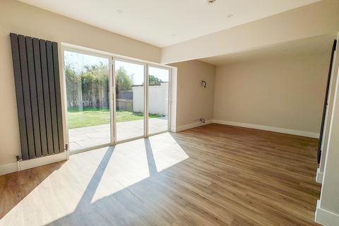 3 bedroom bungalow for sale, Ambleside Avenue, Telscombe Cliffs, Peacehaven