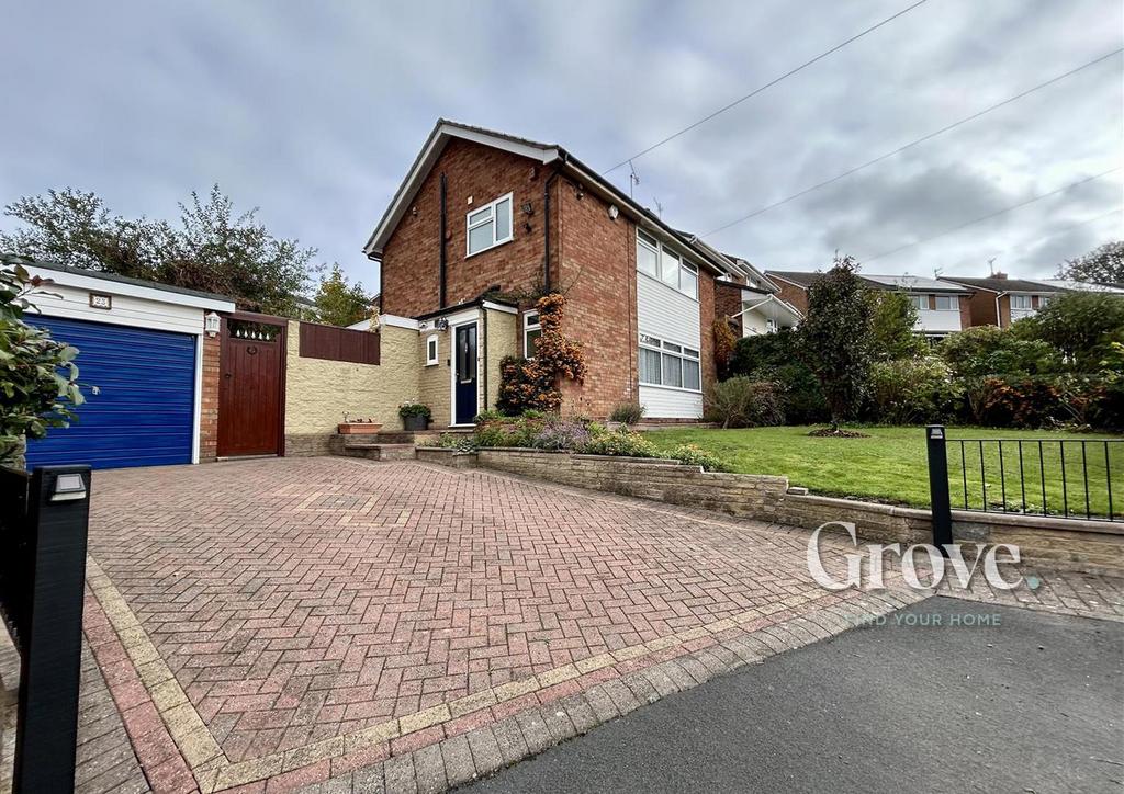 Castle Close Cradley Heath 2.jpg