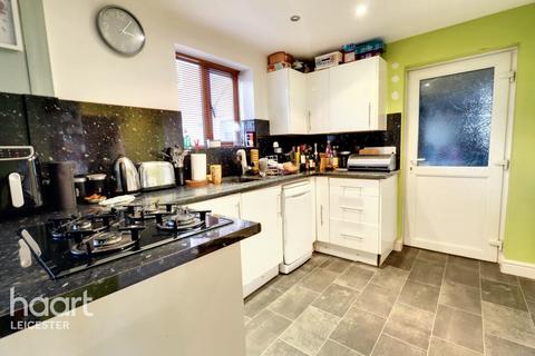 3 bedroom semi-detached house for sale, Trenant Road, Leicester