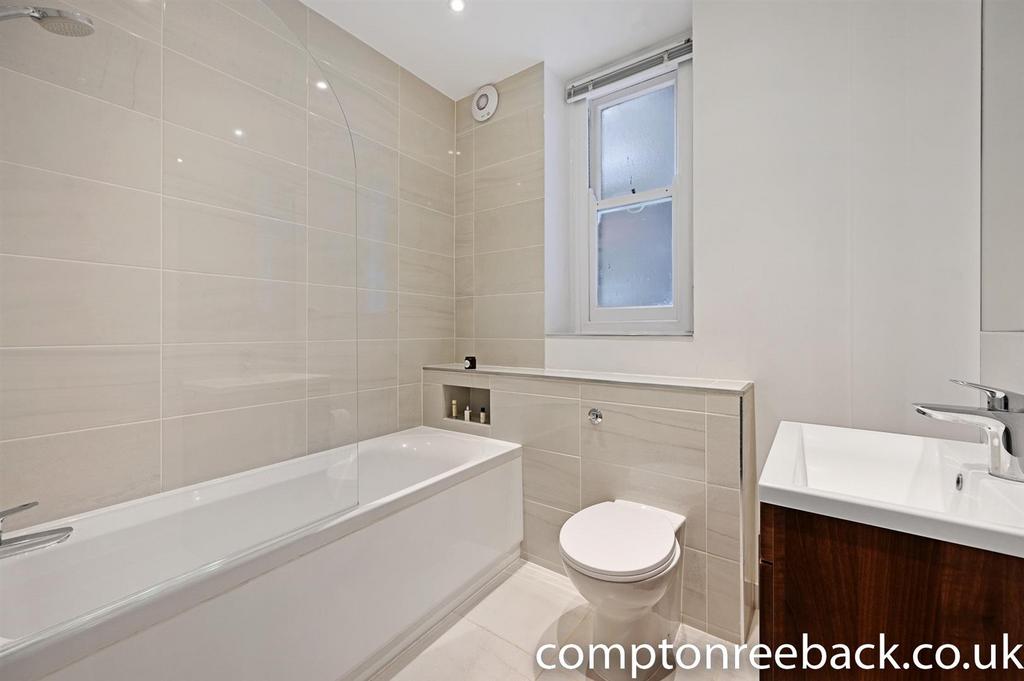 RCCR- 115 delaware mansions- Bathroom.jpg