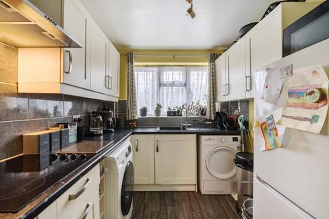 2 bedroom flat for sale, High Wycombe,  Buckinghamshire,  HP13