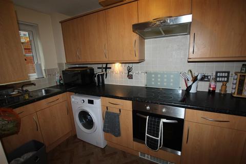 2 bedroom flat for sale, Tommy Green Walk, Eastleigh