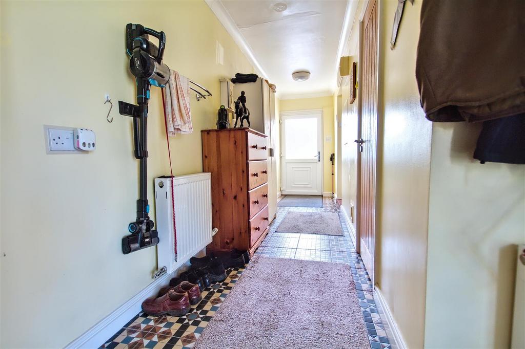 Utility Area &amp; Hallway