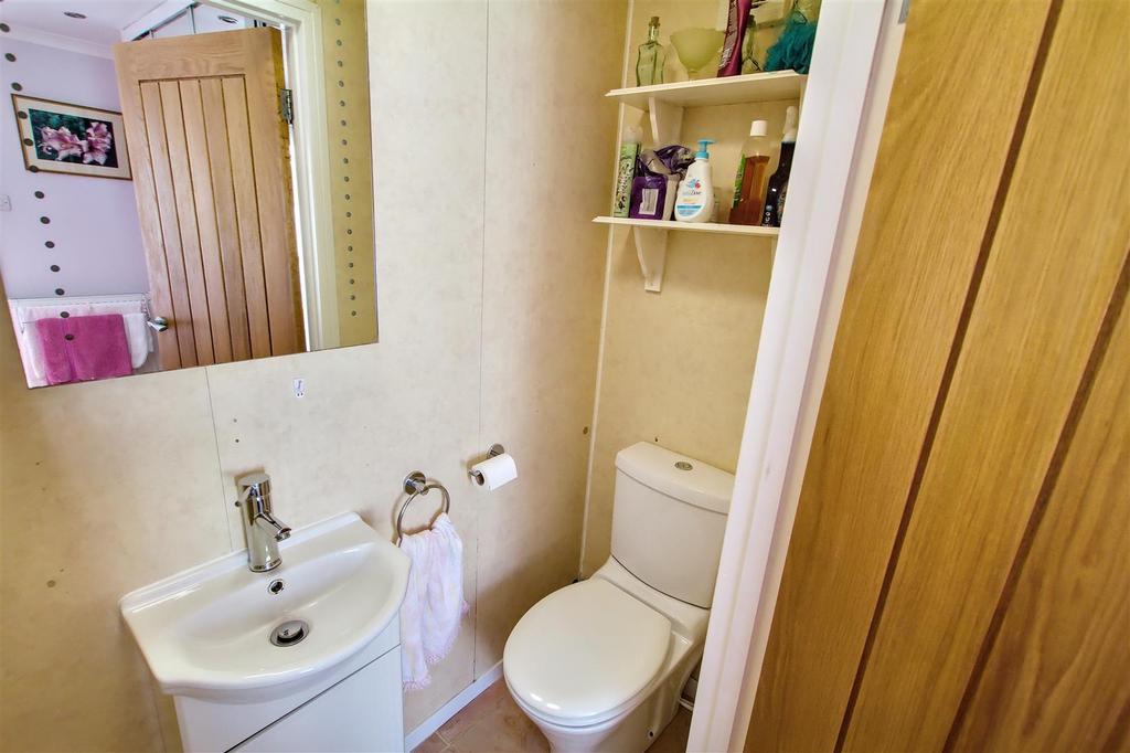 Bedroom 3 Ensuite