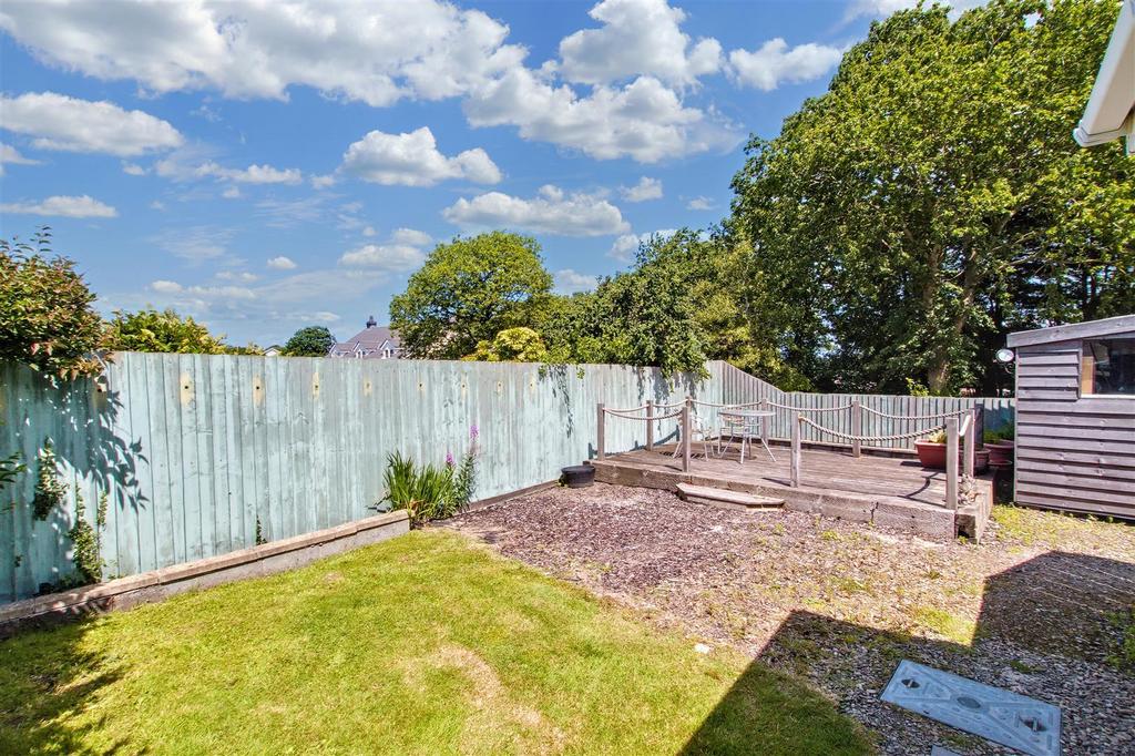 Decking Area/Garden