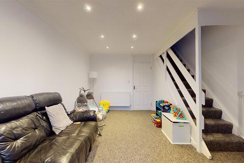6 Quickthorn Close, Bristol, BS14 0RG