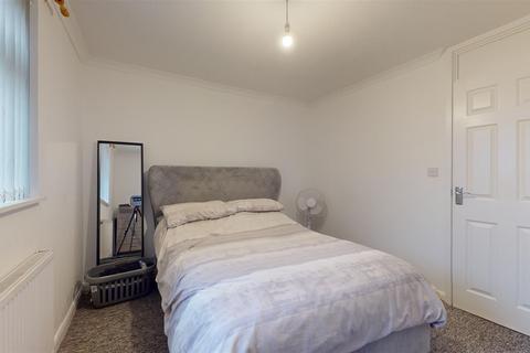6 Quickthorn Close, Bristol, BS14 0RG