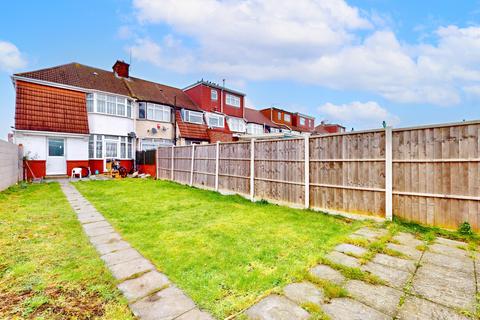 5 bedroom end of terrace house for sale, Burns Avenue, Southall, UB1