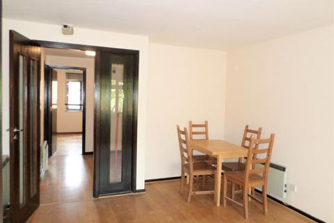 2 bedroom flat to rent, Isleworth TW7