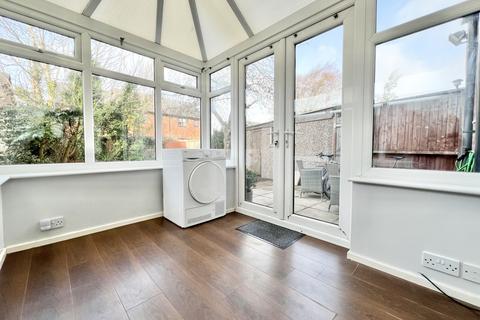 10 Aintree Road, Thornton-cleveleys, FY5 5HP