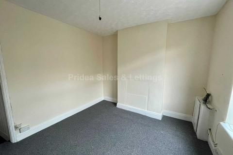 2 bedroom terraced house for sale, Lewis Street, Gainsborough