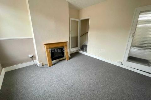 2 bedroom terraced house for sale, Lewis Street, Gainsborough