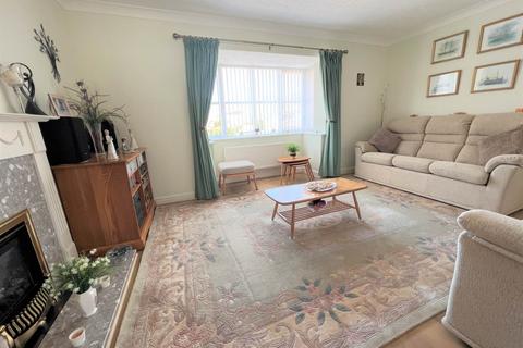 21 Armada Way, Westward Ho, Bideford, EX39 1XB