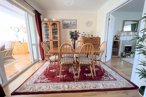 21 Armada Way, Westward Ho, Bideford, EX39 1XB