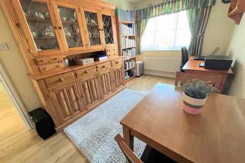 21 Armada Way, Westward Ho, Bideford, EX39 1XB