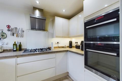 3 bedroom semi-detached house for sale, Danbury Crescent, South Ockendon, Essex, RM15 5XF