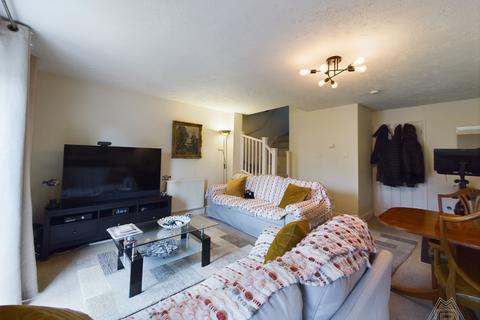 98 Danbury Crescent, South Ockendon, RM15 5XF