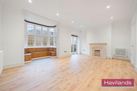 2 bedroom flat for sale, Appleby Court, Aldermans Hill, London