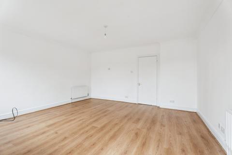 3 bedroom terraced house for sale, Bevan Hill, Chesham, Buckinghamshire