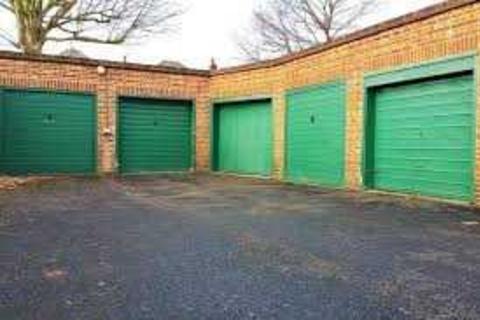 Garage to rent, Watchfield Court, Sutton Court Road, Chiswick