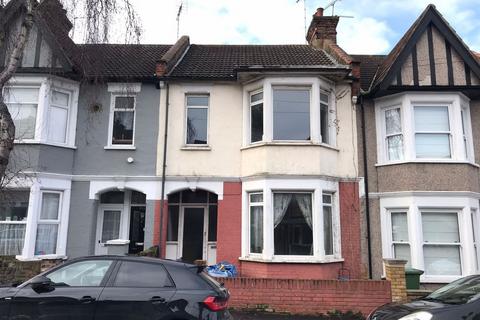 3 bedroom terraced house for sale, 93 Beedell Avenue, Westcliff-on-Sea, Essex, SS0 9JR