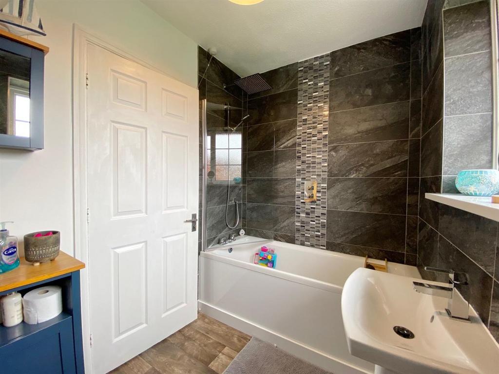 Thumbnail IMG 3329.jpg