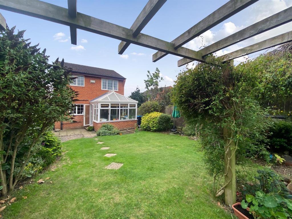 9018372-105971-133982898349356278-8bf35a5d-990e-79