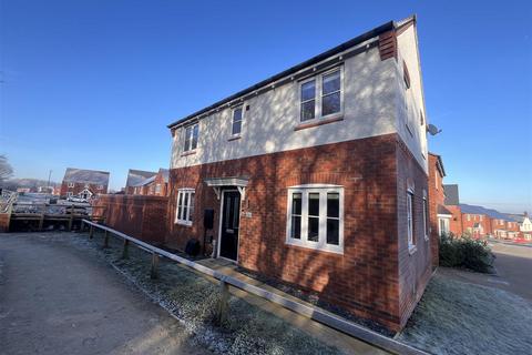 3 bedroom detached house for sale, Kirtley Drive, Swadlincote DE11