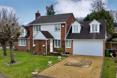 4 bedroom detached house for sale, Kilmartin Gardens, Camberley GU16