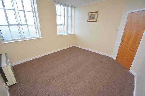 2 bedroom apartment to rent, Durrant Court, Brook Street, CM1