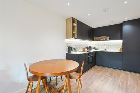 East Drive, Beaufort Park, Colindale, NW9