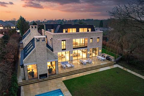 5 bedroom detached house for sale, Spicers Field, Oxshott, Surrey, KT22