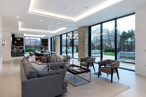 1 Spicers Field, Oxshott, Leatherhead, KT22 0UT
