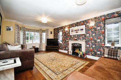 6 bedroom detached house for sale, Woodland Rise, Sproatley, Hull